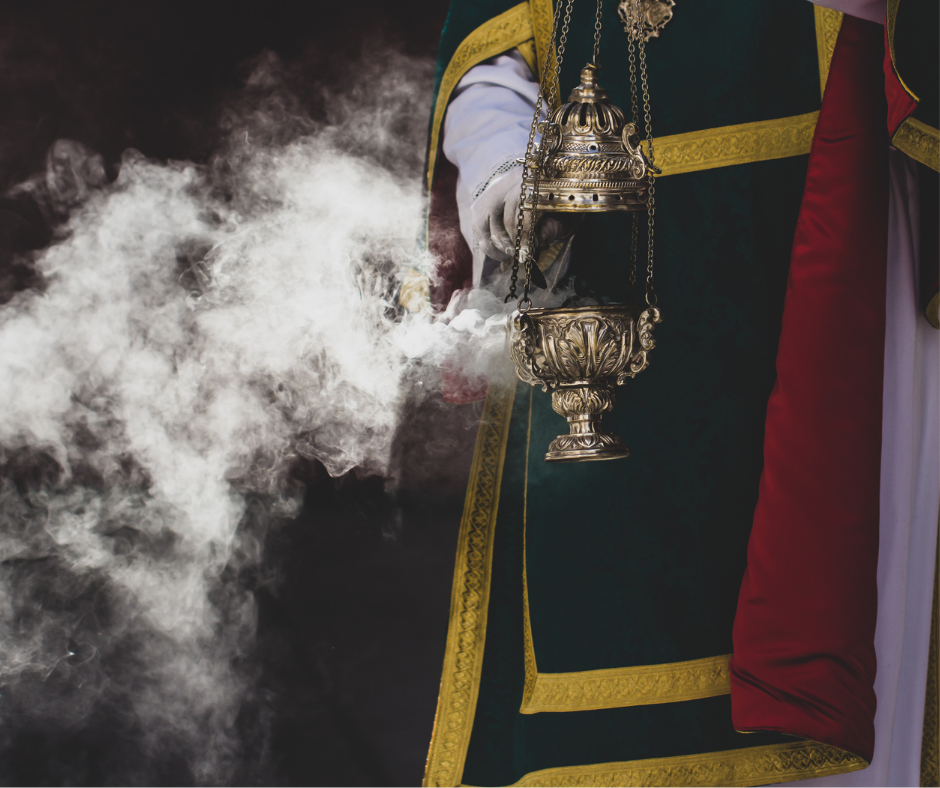 Incienso en procesión de Semana Santa Galicia