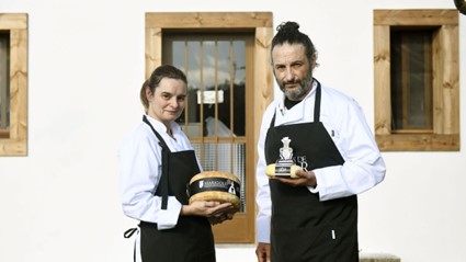 Maestros queseros de la quesería Cortes de Muar. Quesos gourmet gallegos